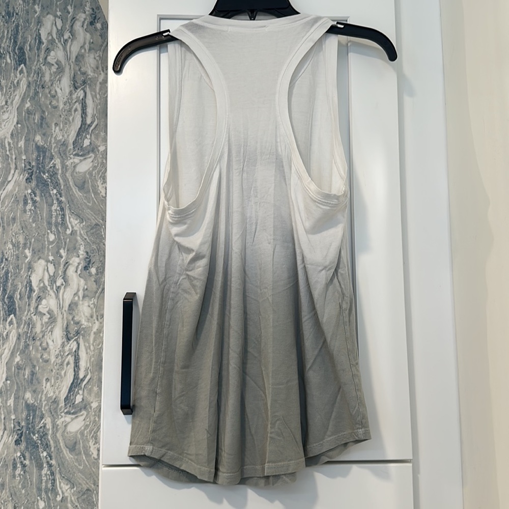 Peloton Razorback Tank - Picture 2 of 3